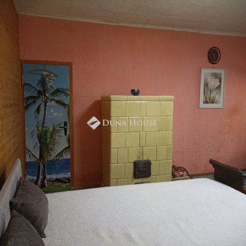 Eladó családi ház, Zalaegerszegen 28 M Ft, 2 szobás