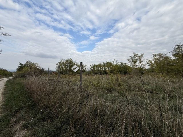 Eladó telek, Nyergesújfaluban 2.55 M Ft / költözzbe.hu