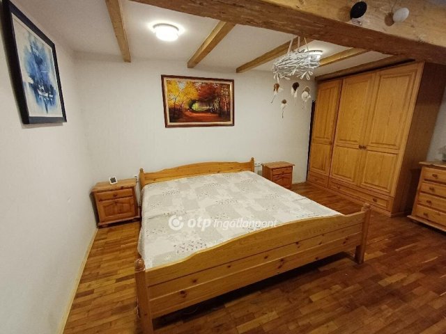 Eladó családi ház, Csongrádon 33 M Ft, 2 szobás