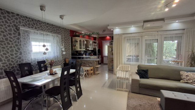 Eladó családi ház, Gyenesdiáson 124.9 M Ft, 2+2 szobás