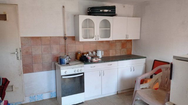 Eladó családi ház, Eszteregnyén 44.9 M Ft, 5 szobás