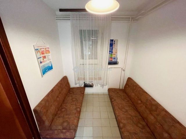 Eladó családi ház, Székesfehérvárott 159.9 M Ft, 4 szobás