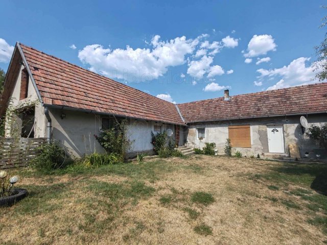 Eladó családi ház, Somogyváron 35 M Ft, 6 szobás