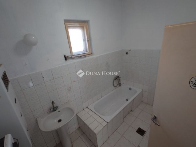 Eladó családi ház, Városföldön 29.5 M Ft, 3 szobás