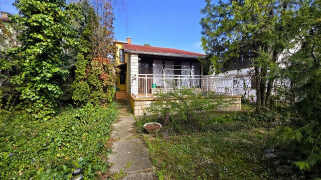 Eladó nyaraló, Alsóörsön 69.9 M Ft, 4 szobás