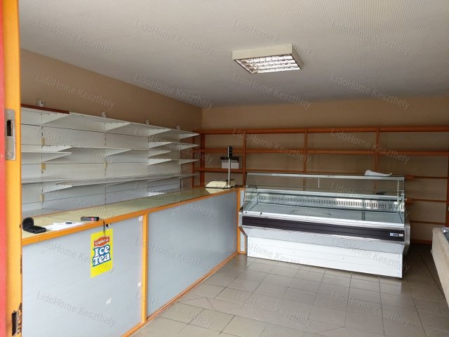 Eladó üzlethelyiség, Zalacsányon 19.999 M Ft