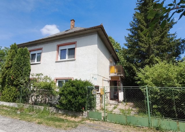 Eladó családi ház, Herenden 85 M Ft, 4+1 szobás