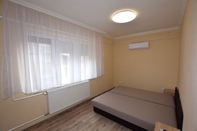 Eladó téglalakás, Debrecenben 82.9 M Ft, 3 szobás