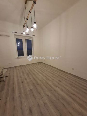 Eladó téglalakás, Budapesten, VII. kerületben 47.5 M Ft