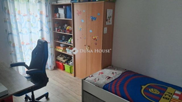 Eladó sorház, Baján 89.9 M Ft, 5 szobás / költözzbe.hu