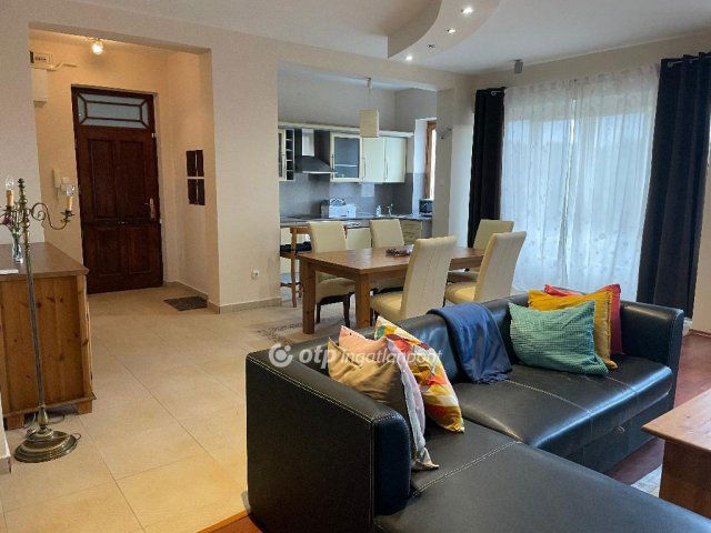 Kiadó téglalakás, albérlet, Debrecenben 350 E Ft / hó, 2 szobás