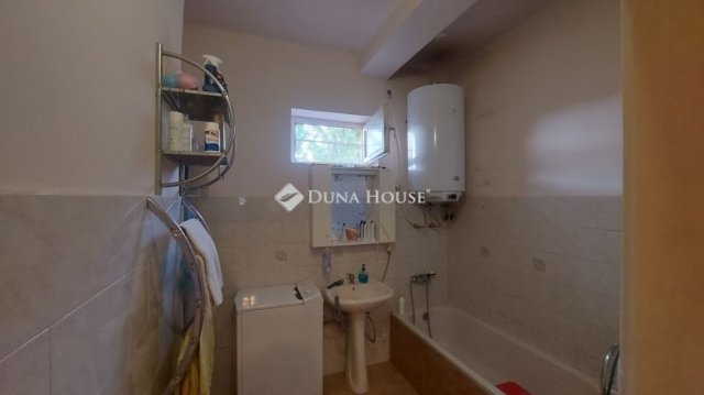 Eladó családi ház, Turán 45 M Ft, 3 szobás