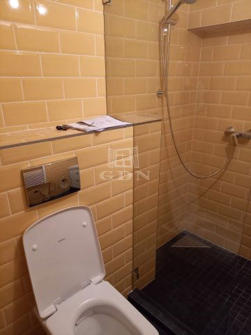 Eladó téglalakás, Budapesten, V. kerületben 67.5 M Ft, 1 szobás
