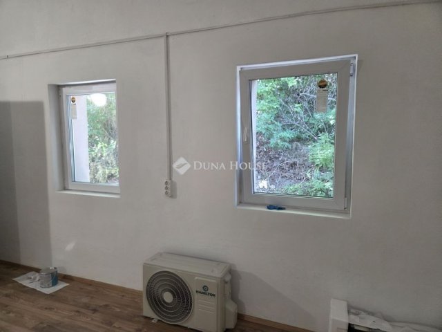 Eladó téglalakás, Szobon 18.9 M Ft, 1 szobás