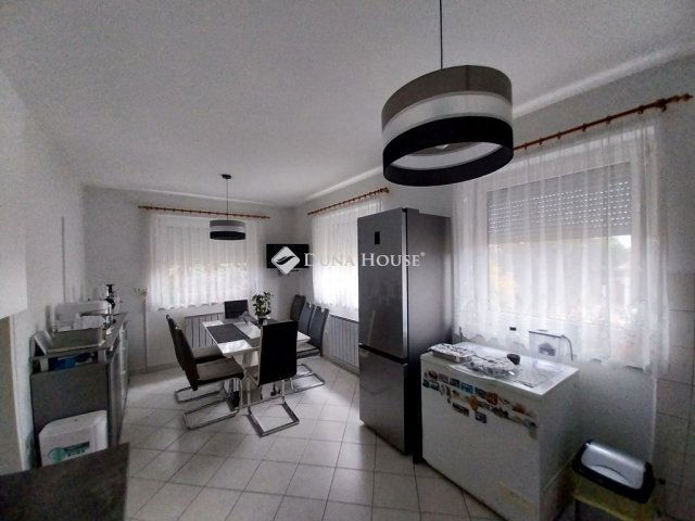 Eladó téglalakás, Budapesten, XVII. kerületben 119.9 M Ft