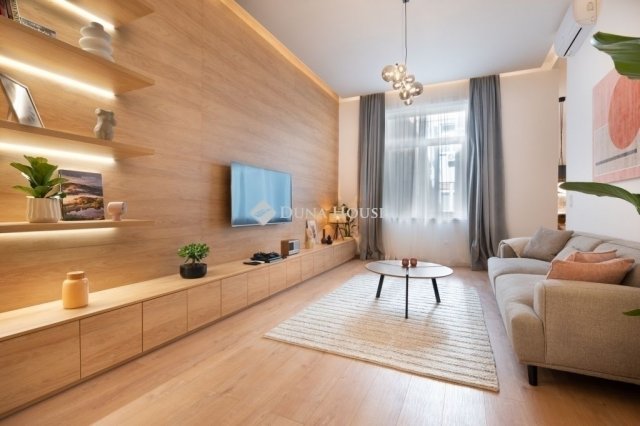 Eladó téglalakás, Budapesten, VII. kerületben 89 M Ft, 2 szobás