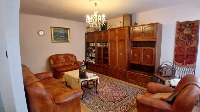 Kiadó téglalakás, albérlet, Pécsett, Felsővámház utcában