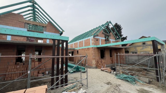 Eladó családi ház, Vecsésen 129.9 M Ft, 5 szobás