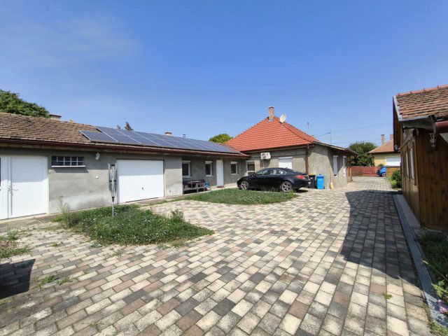 Eladó családi ház, Biharkeresztesen 59.9 M Ft, 5 szobás