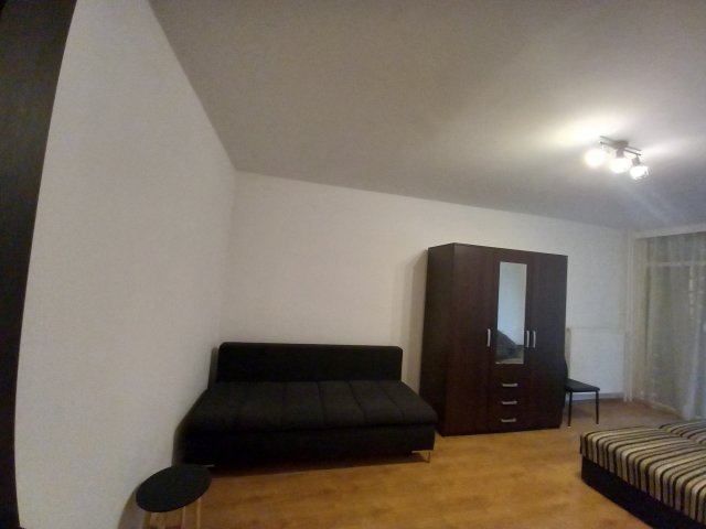 Kiadó panellakás, albérlet, Pécsett, Váci Mihály utcában