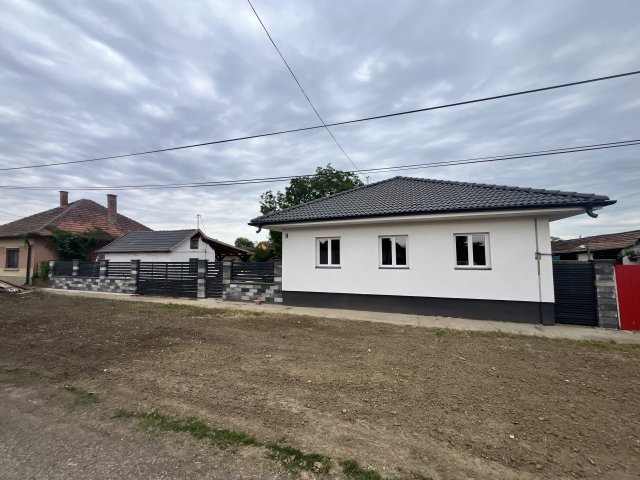 Eladó családi ház, Szabadkígyóson 65 M Ft, 3 szobás