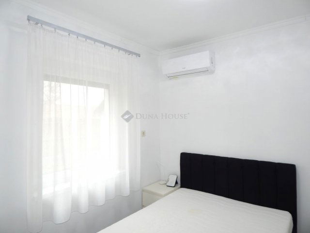 Eladó családi ház, Siófokon 140 M Ft, 5 szobás