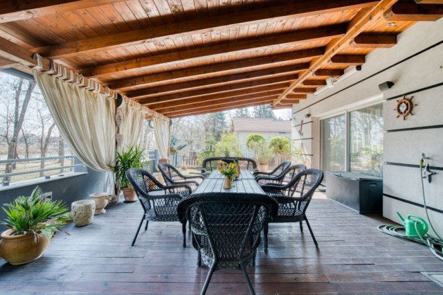 Eladó családi ház, Szigethalmon 289 M Ft, 6 szobás