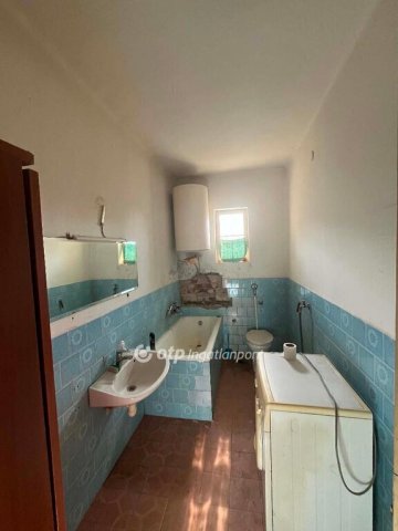 Eladó családi ház, Pethőhenyen 19 M Ft, 2+1 szobás