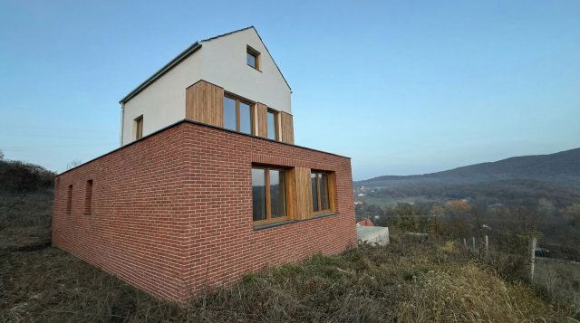 Eladó nyaraló, Balatonfüreden 99 M Ft, 2+1 szobás