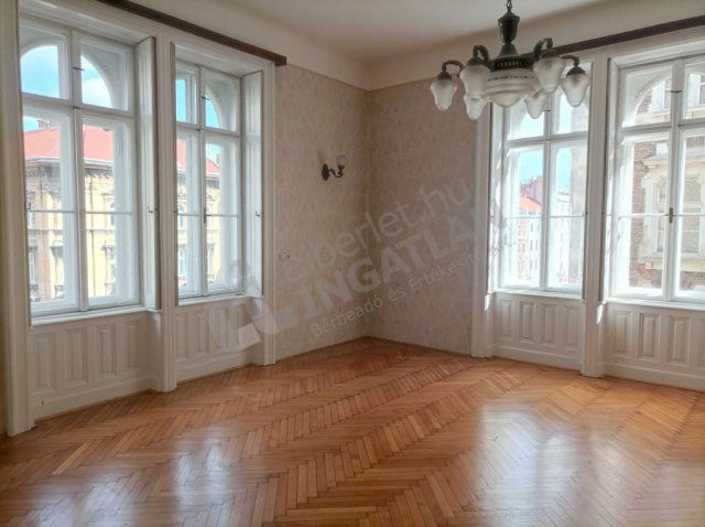 Kiadó téglalakás, albérlet, VIII. kerületben, József körúton