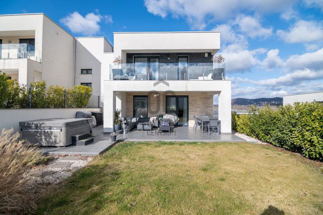 Eladó téglalakás, Törökbálinton 194.9 M Ft, 4 szobás