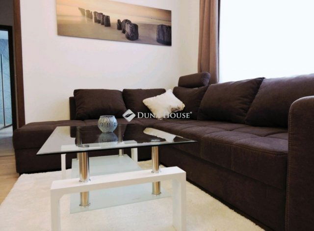 Eladó téglalakás, Budapesten, VIII. kerületben 120 M Ft