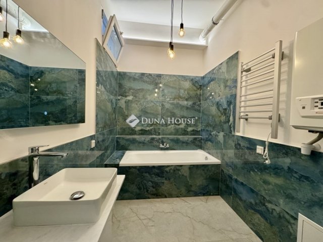 Eladó téglalakás, Budapesten, VI. kerületben 89.99 M Ft