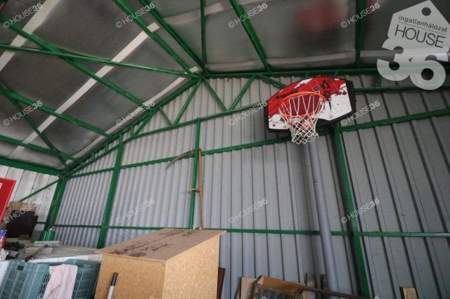 Eladó családi ház, Kiskőrösön 85 M Ft, 7 szobás