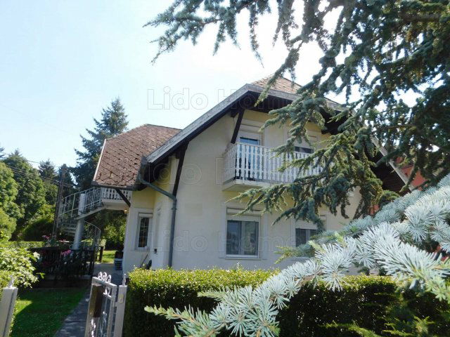Eladó családi ház, Zalakaroson 59.85 M Ft, 3+3 szobás