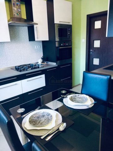 Kiadó téglalakás, albérlet, Debrecenben 270 E Ft / hó, 3 szobás