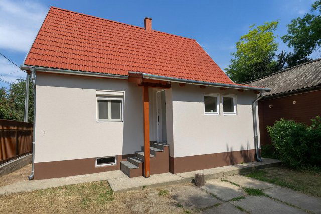 Eladó családi ház, Szigetszentmiklóson 58 M Ft, 1+2 szobás