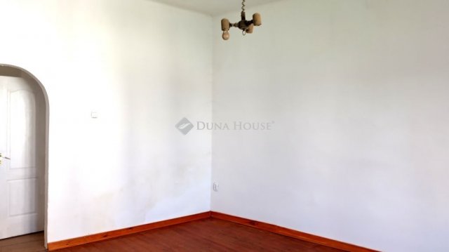 Eladó családi ház, Dorogon, Árpád utcában 16.9 M Ft, 1 szobás