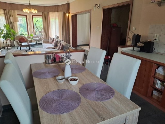 Eladó családi ház, Kecskeméten 149 M Ft, 5 szobás