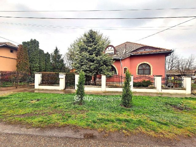 Eladó családi ház, Biharnagybajomban 67 M Ft, 3+1 szobás