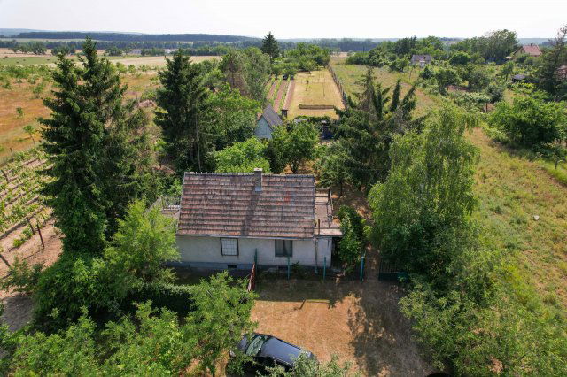 Eladó családi ház, Oroszlányban 13.9 M Ft, 1 szobás