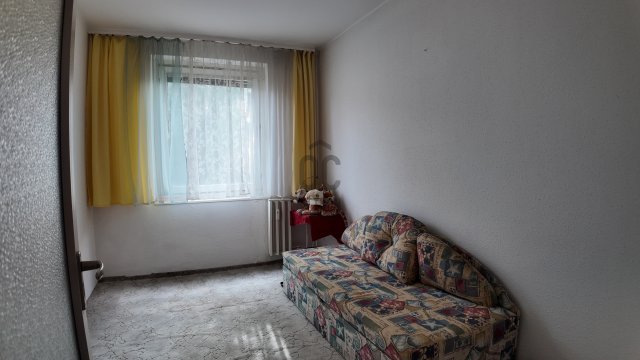 Eladó panellakás, Etyeken 75 M Ft, 4 szobás