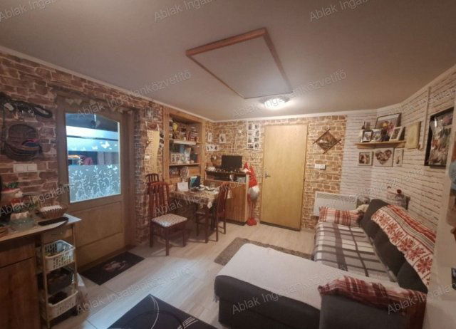 Eladó családi ház, Kecskeméten 46.9 M Ft, 2+1 szobás