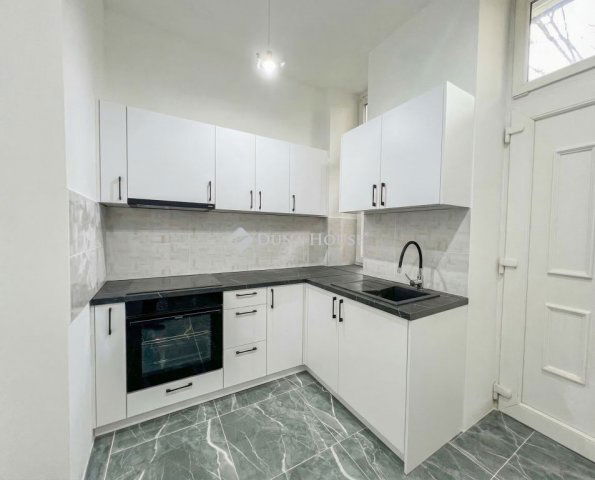 Eladó téglalakás, Budapesten, X. kerületben 47.5 M Ft, 1 szobás