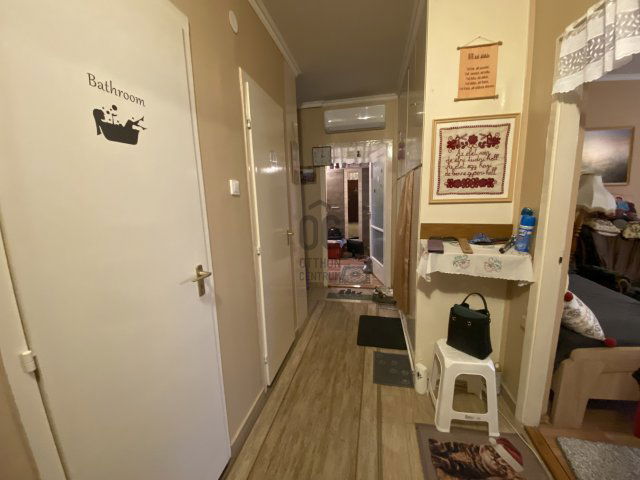 Eladó panellakás, Cegléden 44.99 M Ft, 2 szobás