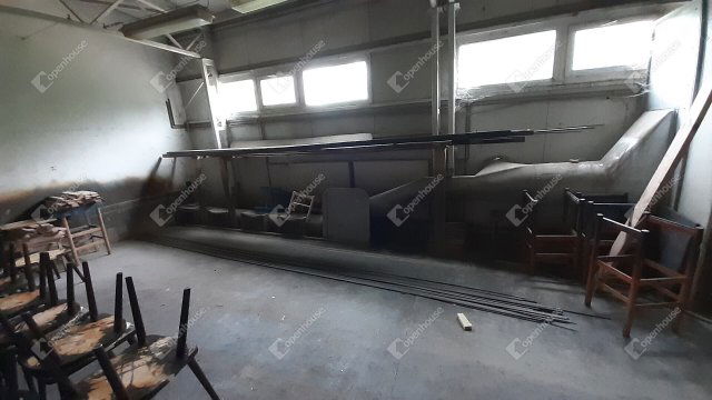 Eladó ipari ingatlan, Pápán 77 M Ft / költözzbe.hu