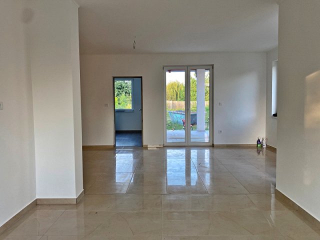 Eladó családi ház, Dunaharasztin 120 M Ft, 6 szobás
