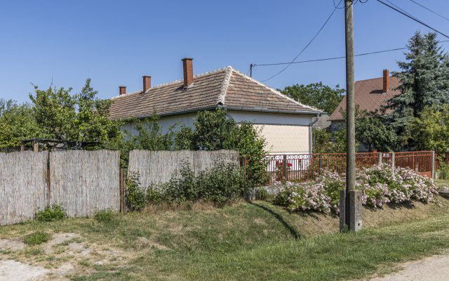 Eladó családi ház, Kislángon 28 M Ft, 3 szobás
