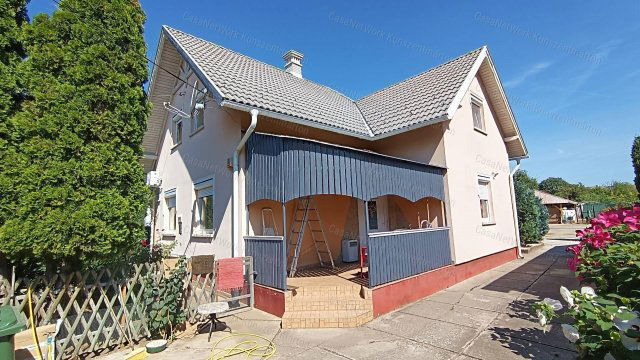 Eladó családi ház, Maglódon 124.99 M Ft, 4 szobás