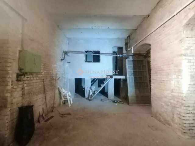 Eladó üzlethelyiség, Budapesten, IX. kerületben 38.1 M Ft